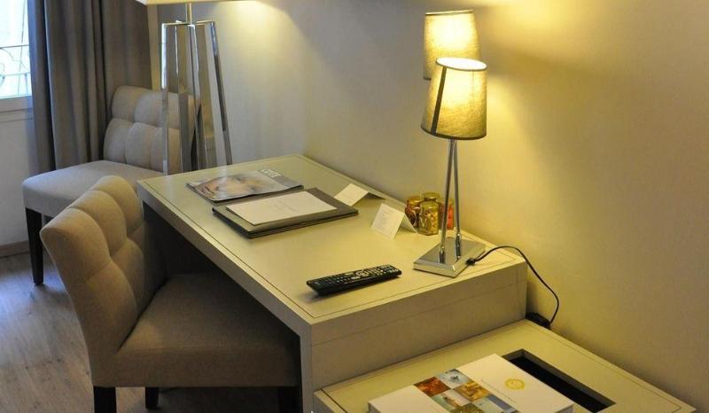 Le Vallon De Valrugues Hotel Spa & Villas