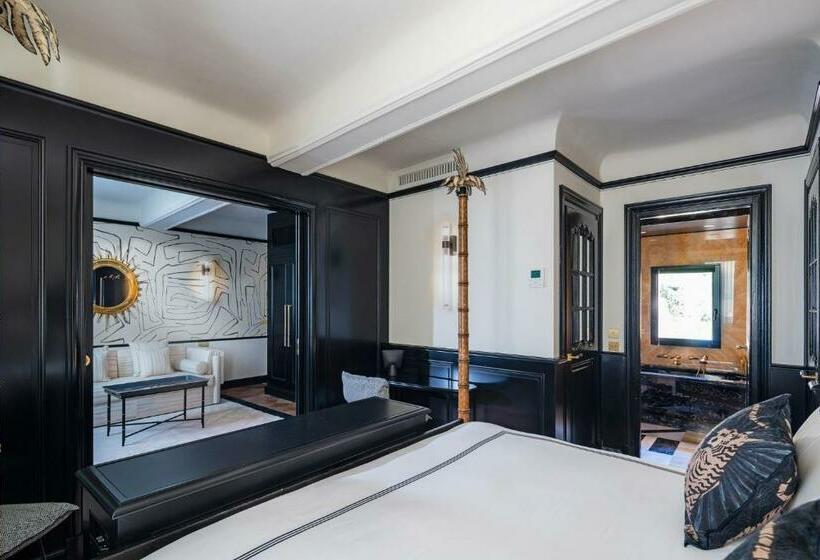 Отель Le Yaca Saint Tropez