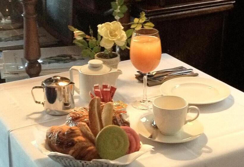 בית מלון כפרי Les Arcades