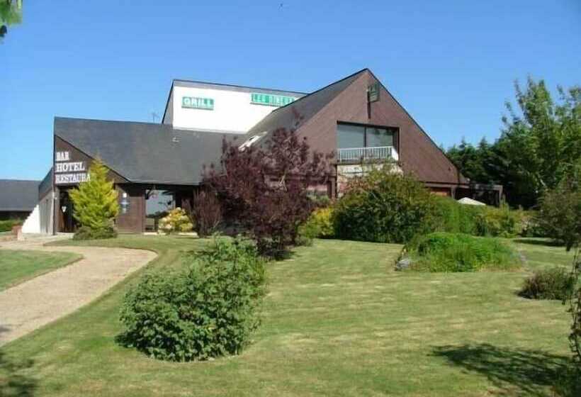 فندق Les Dineux Village