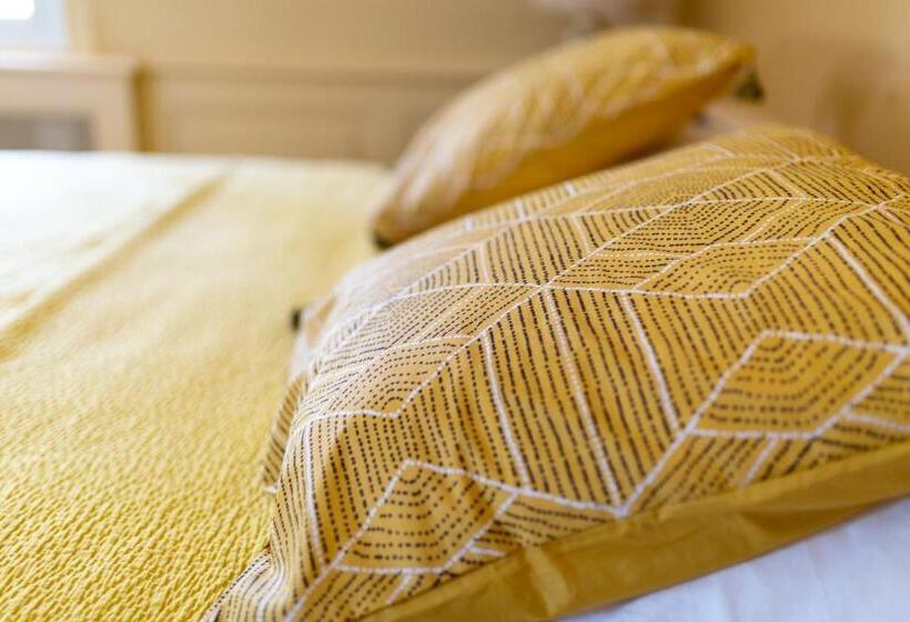 هتل Les Frenes En Provence Château Zen