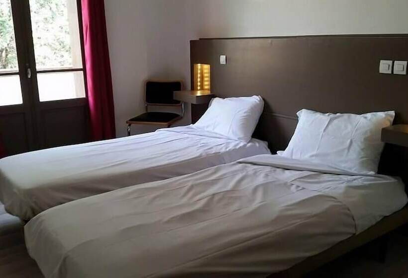 Отель Les Glycines