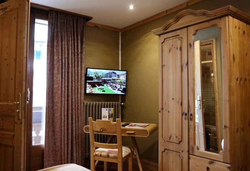 Отель Hôtel Lyret