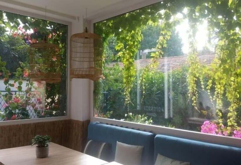 فندق Les Lauriers