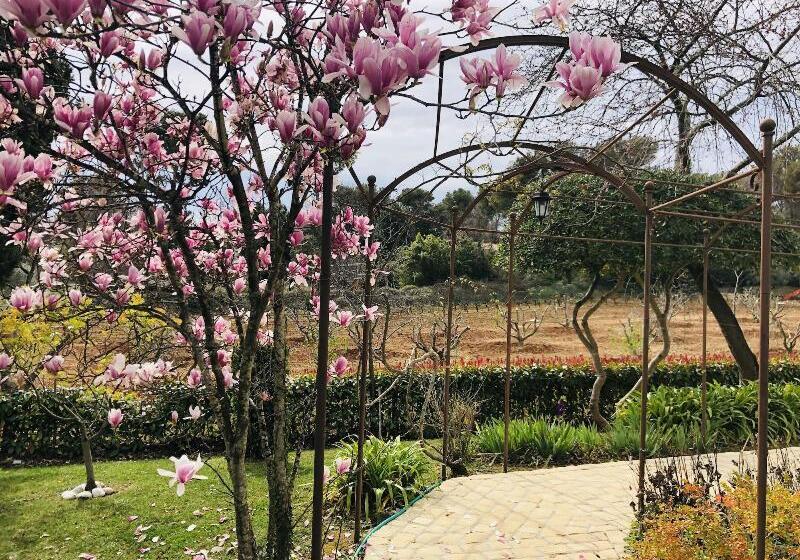 בית מלון כפרי Les Messugues