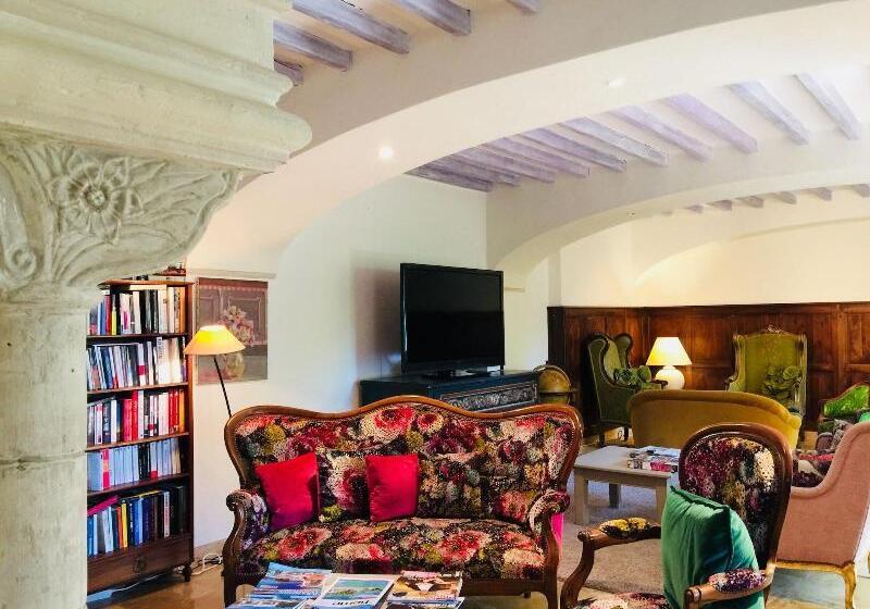 בית מלון כפרי Les Messugues