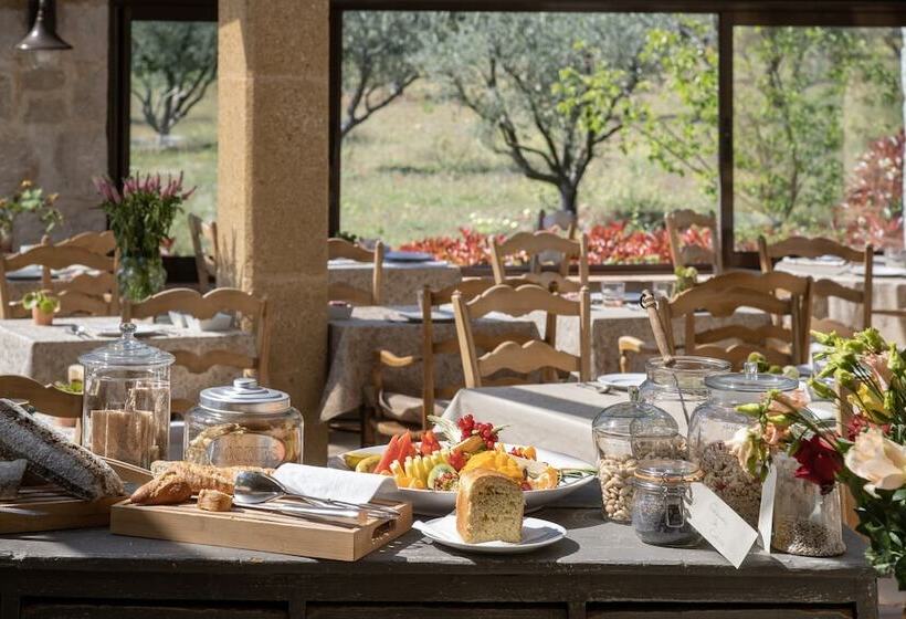 בית מלון כפרי Les Messugues