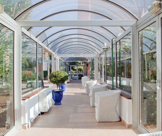 Отель Les Terrasses De Borda