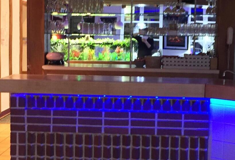 ホテル Les Trois Luppars