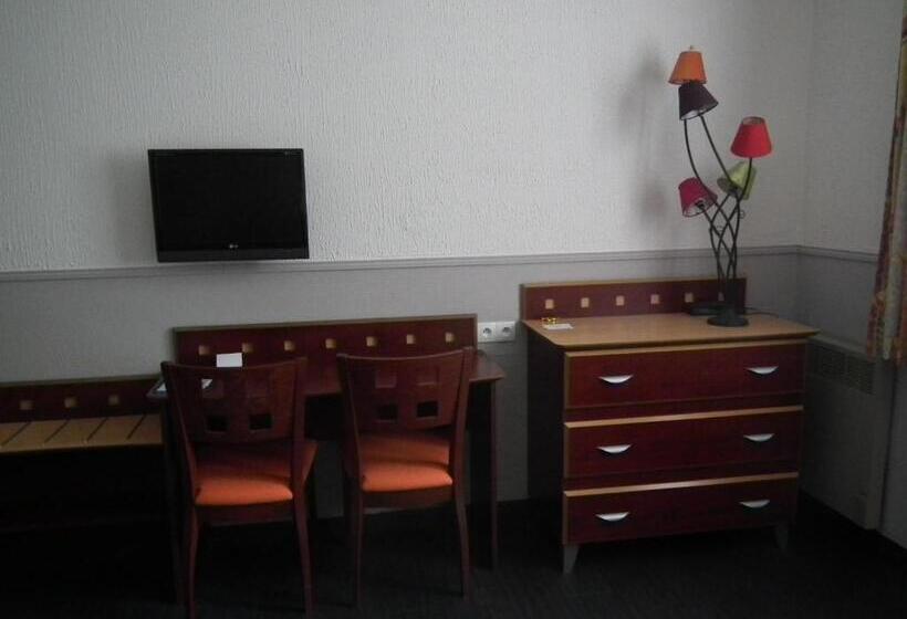 בית מלון כפרי Logis Cosy   Hôtel Le Moulin Neuf   Chantonnay