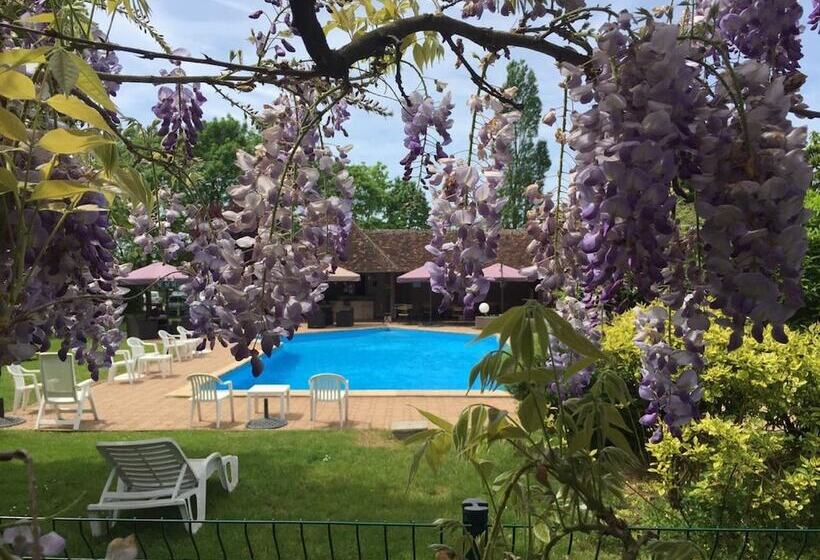 בית מלון כפרי Logis Le Relais Fleuri