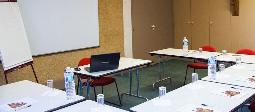 בית מלון כפרי Logis Le Relais Fleuri