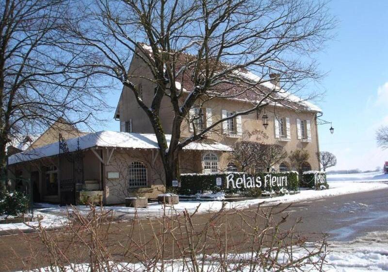 בית מלון כפרי Logis Le Relais Fleuri