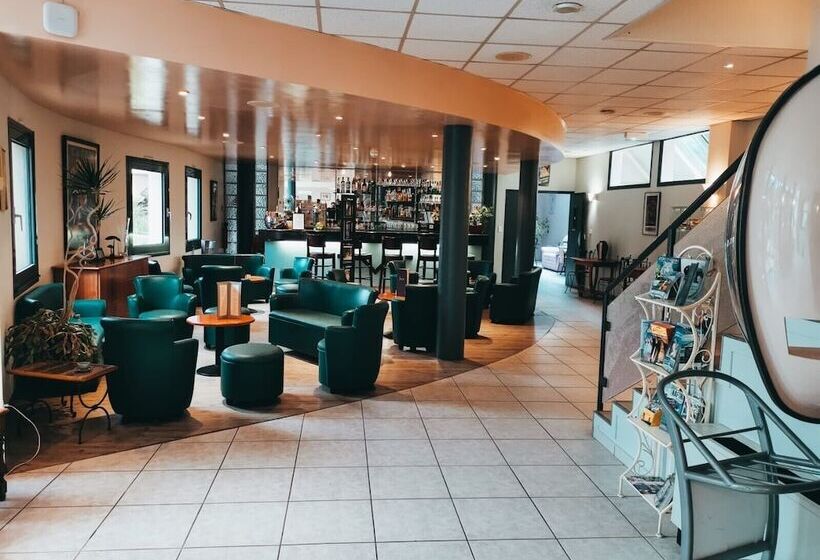فندق Logis Le Vieux Logis