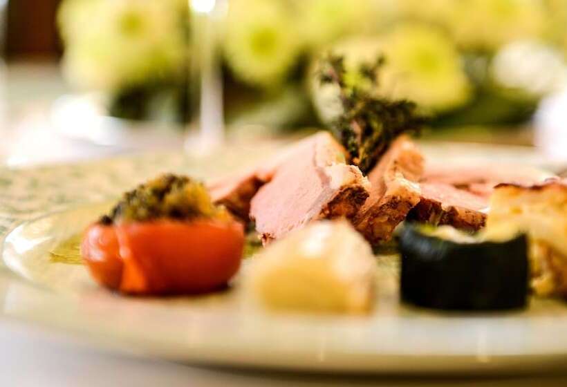 هتل Logis Le Vieux Logis