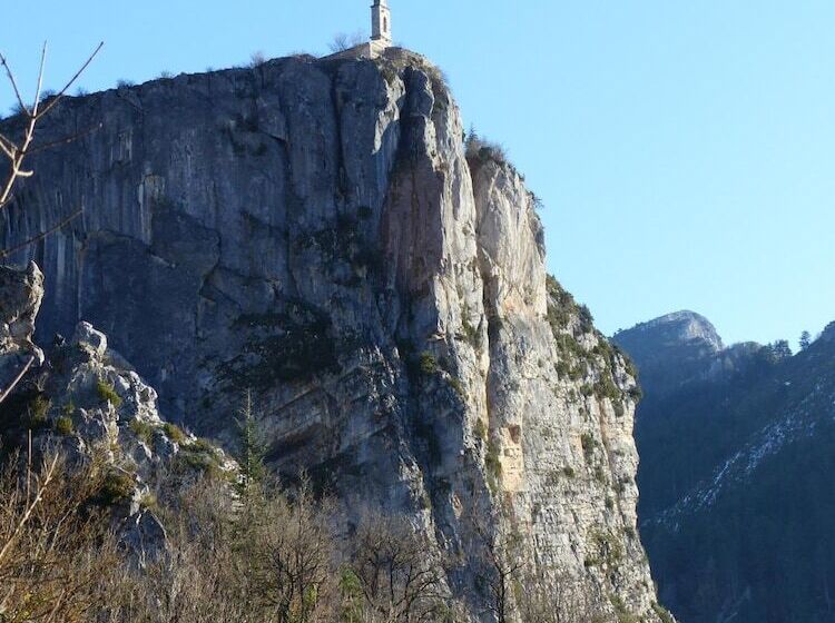 Отель Ma Petite Auberge