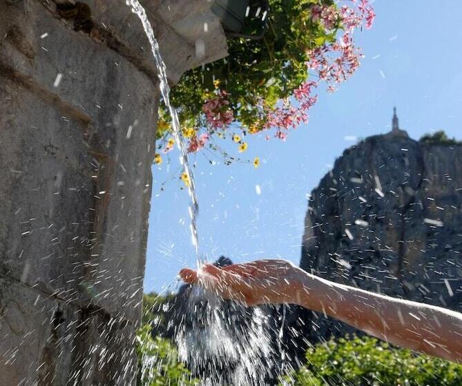 Отель Ma Petite Auberge