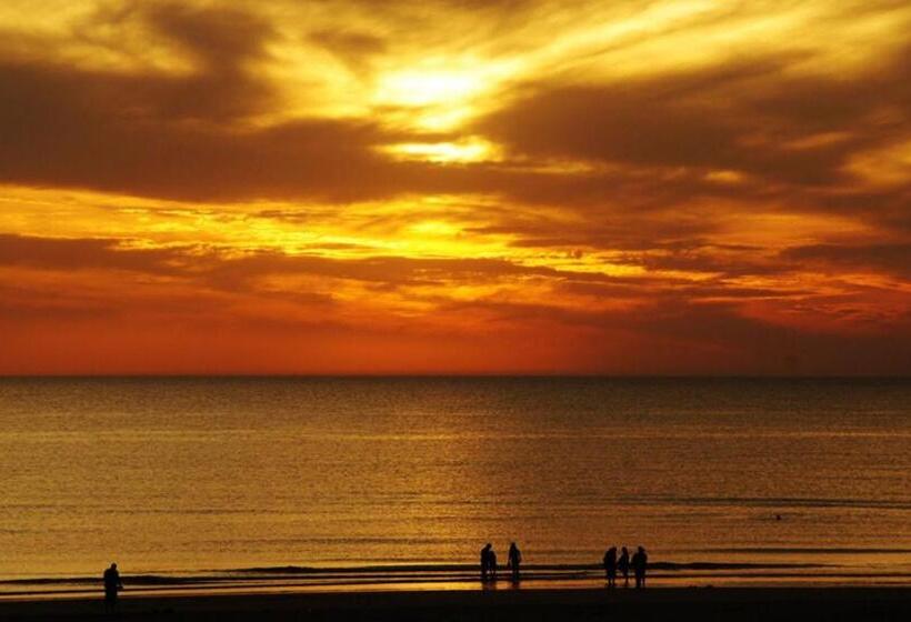 ホテル Madame Mere