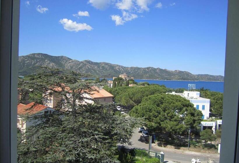 ホテル Madame Mere