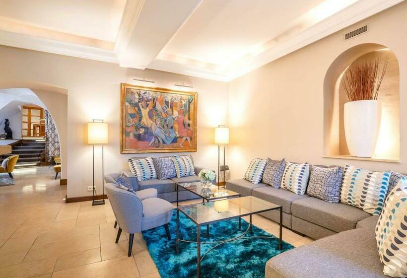 Отель Maison Lameloise