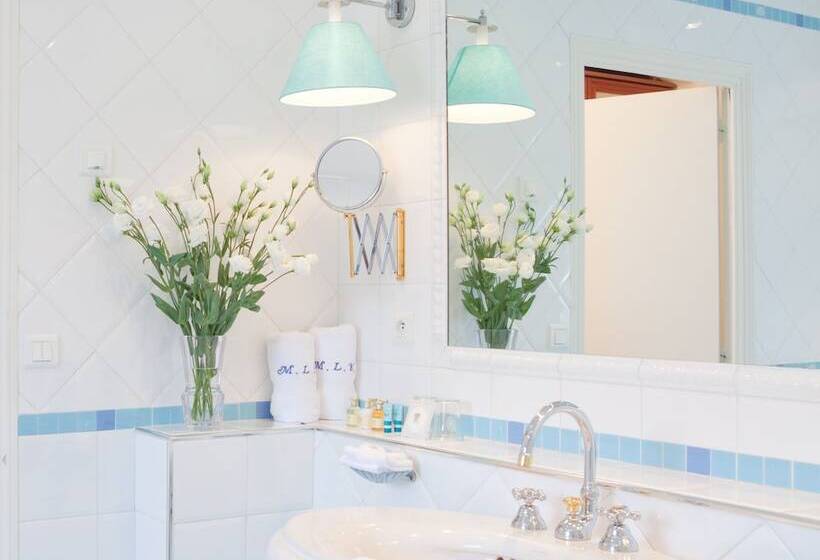 هتل Manoir De Lan Kerellec