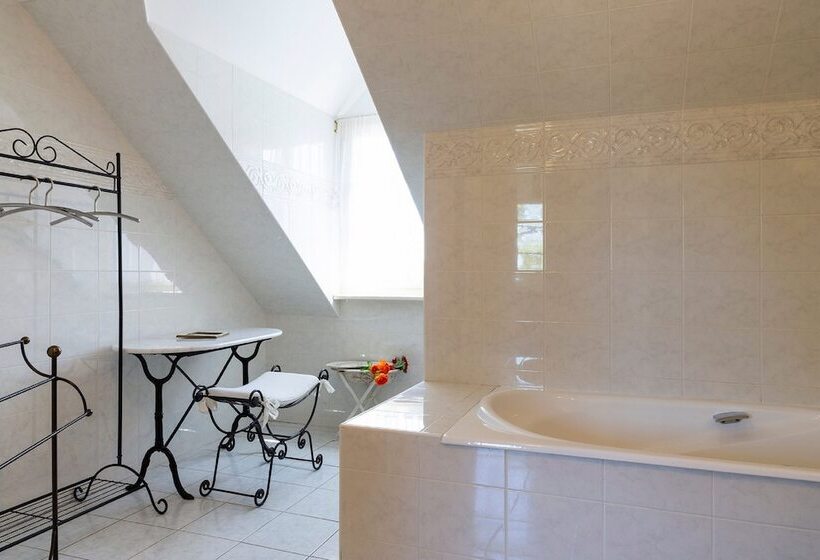 酒店 Manoir De Moëllien, The Originals Relais