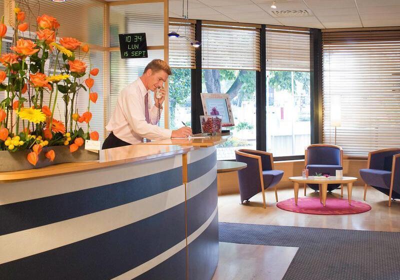 Отель Mercure Angers Centre De Congrès