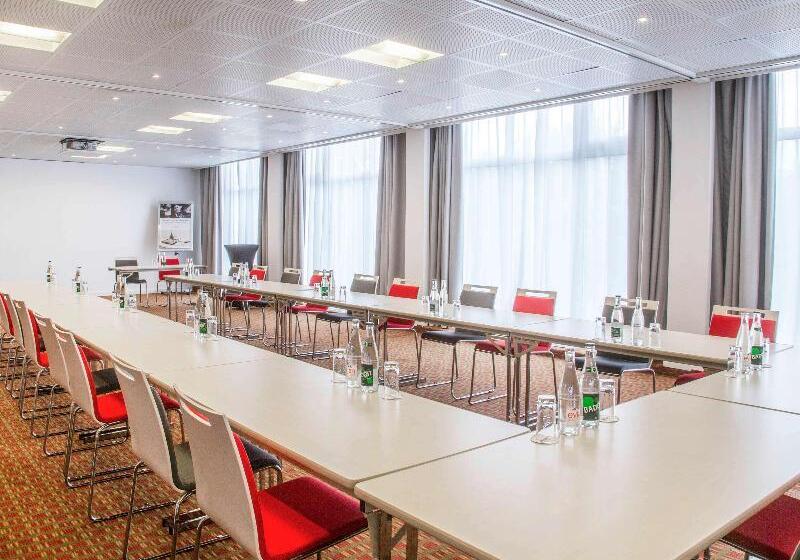 בית מלון כפרי Mercure Annemasse Porte De Geneve