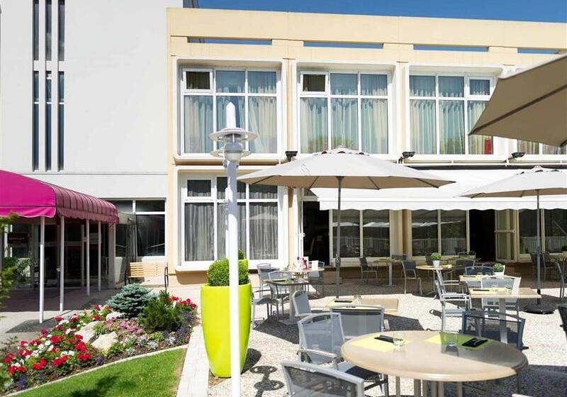 בית מלון כפרי Mercure Annemasse Porte De Geneve