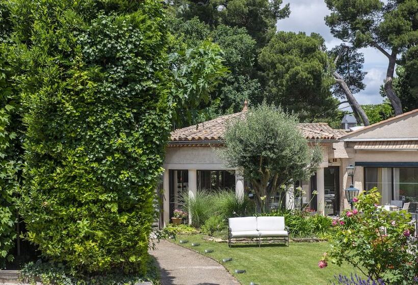 هتل Mercure Carcassonne La Cite