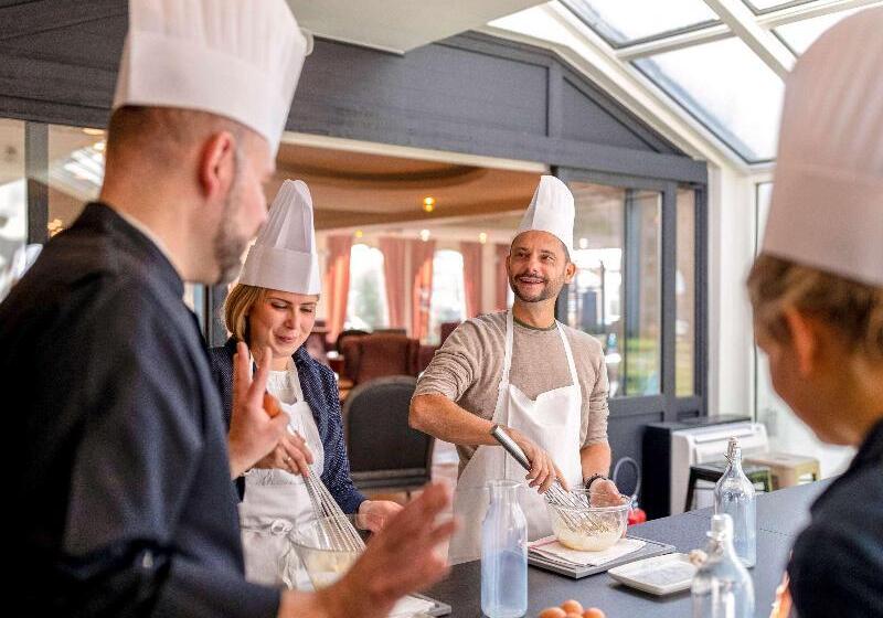 فندق Demeures De Campagne Parc Du Coudray – Mercure