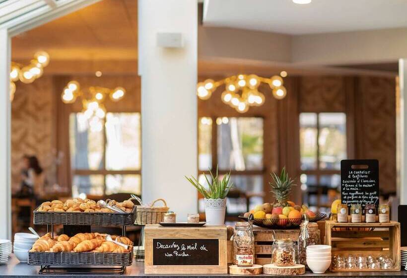 فندق Demeures De Campagne Parc Du Coudray – Mercure