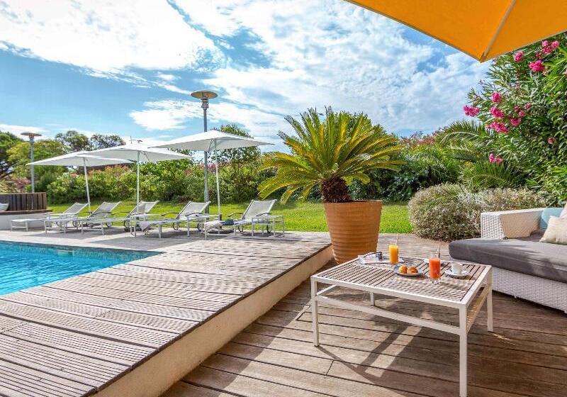 בית מלון כפרי Mercure Hyères Centre Côte D Azur