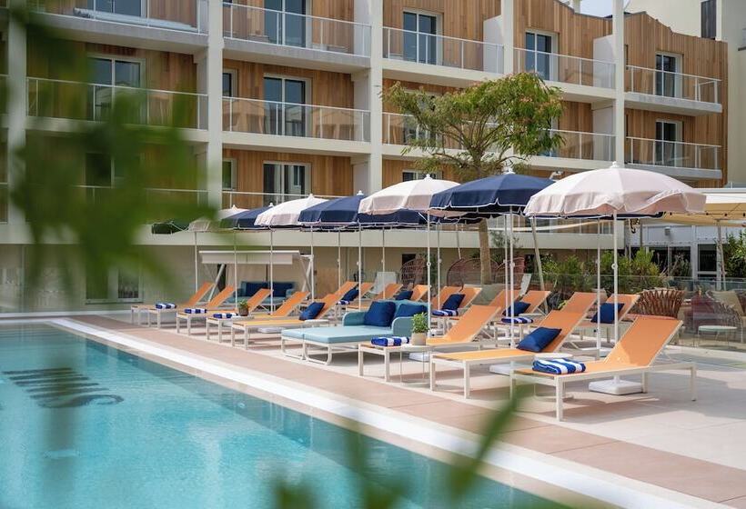 هتل Mercure La Rochelle Vieux Port