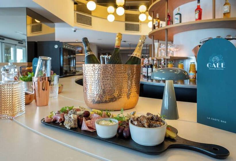 هتل Mercure La Rochelle Vieux Port