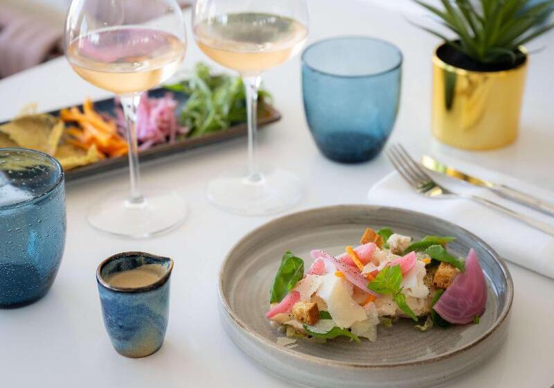 هتل Mercure La Rochelle Vieux Port