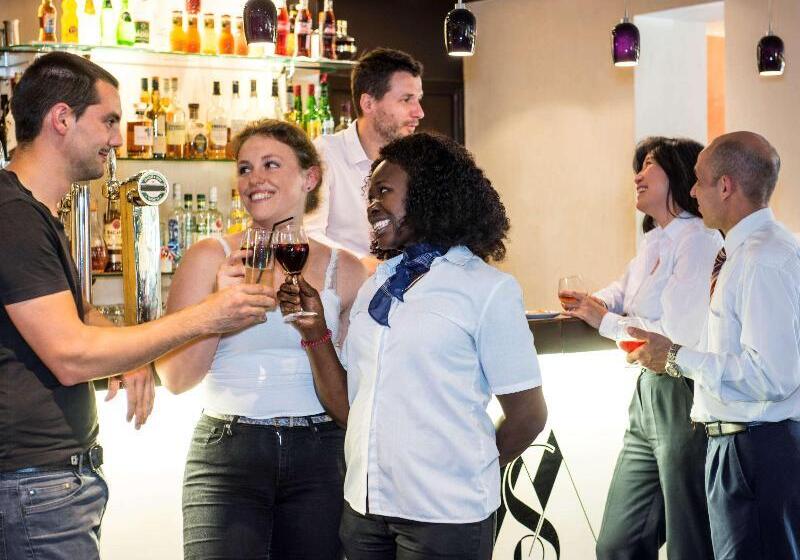 酒店 Mercure Maurepas Saint Quentin