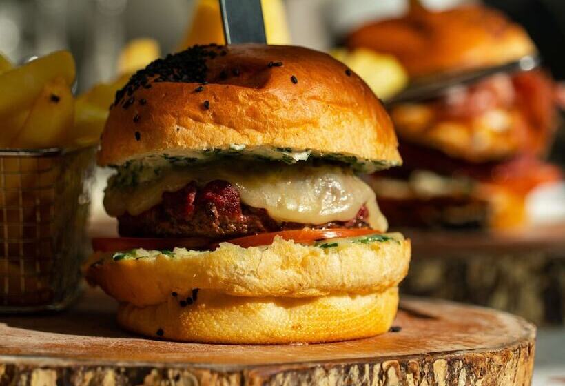 Отель Mercure Paris Val De Fontenay