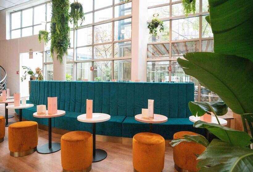 Отель Mercure Paris Val De Fontenay