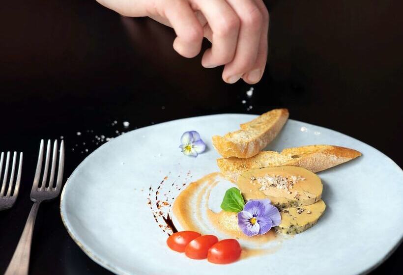 فندق Mercure Pau Palais Des Sports