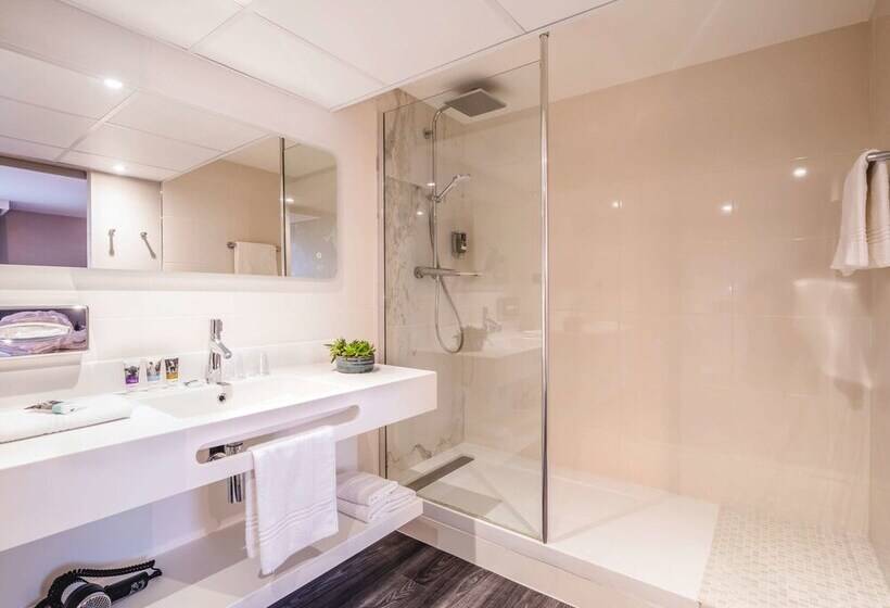 فندق Mercure Pau Palais Des Sports