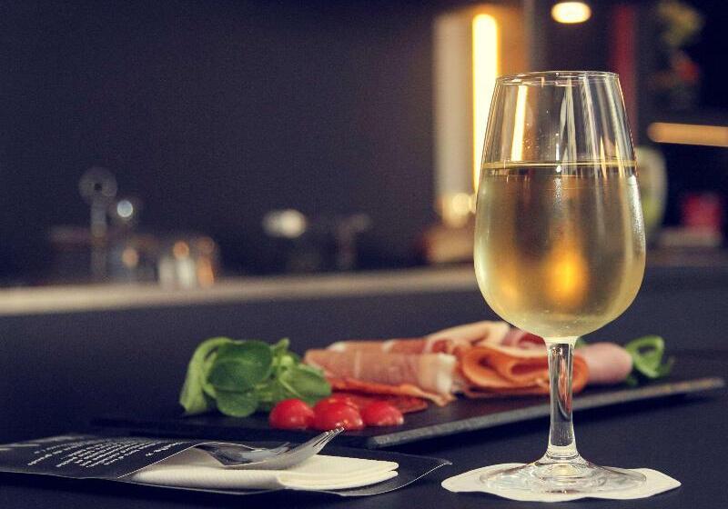 酒店 Mercure Rennes Centre Parlement