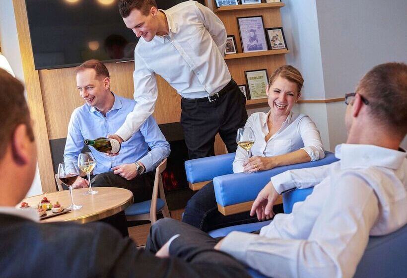 酒店 Mercure Rennes Centre Parlement