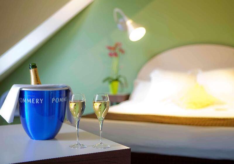 Отель Mercure Strasbourg Centre Gare