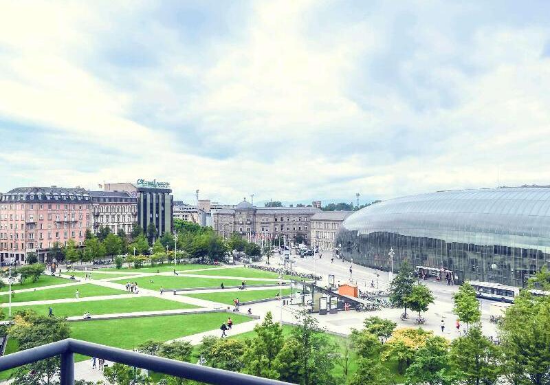 Отель Mercure Strasbourg Centre Gare