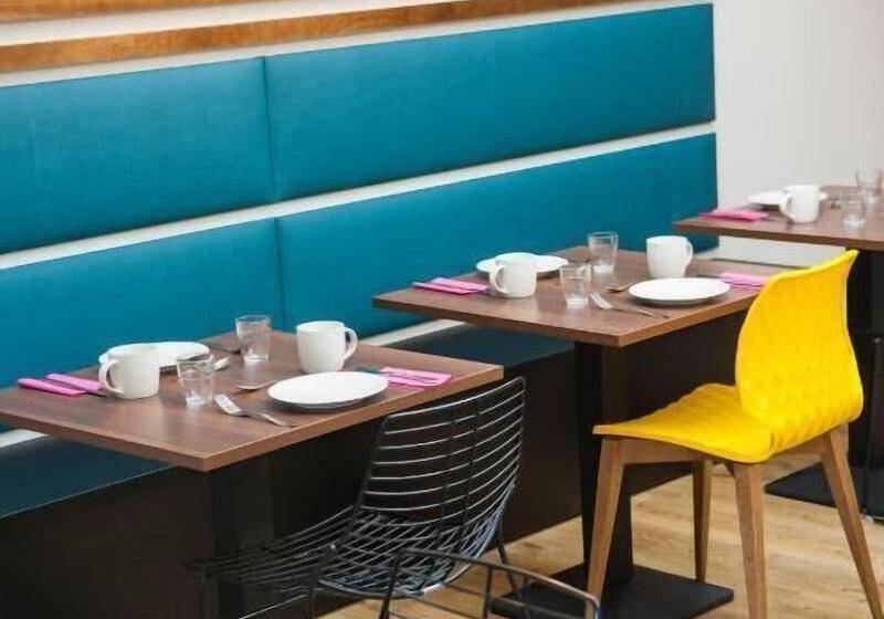 Отель Hôtel Métropole