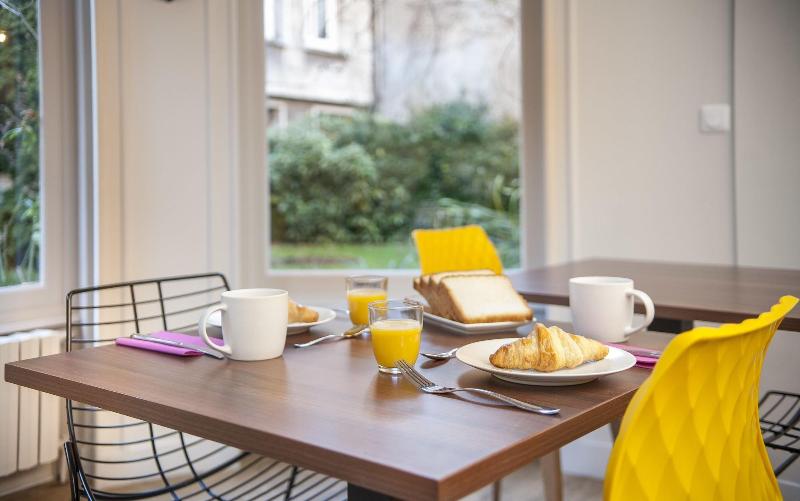 Отель Hôtel Métropole