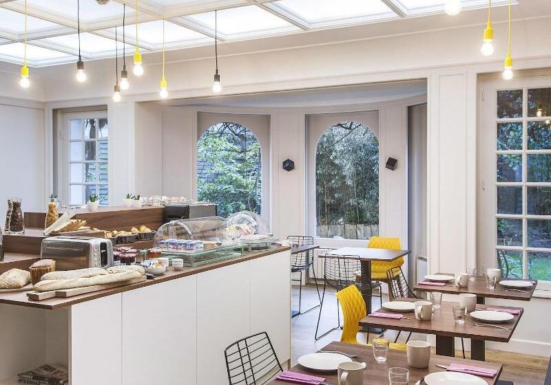 Отель Hôtel Métropole