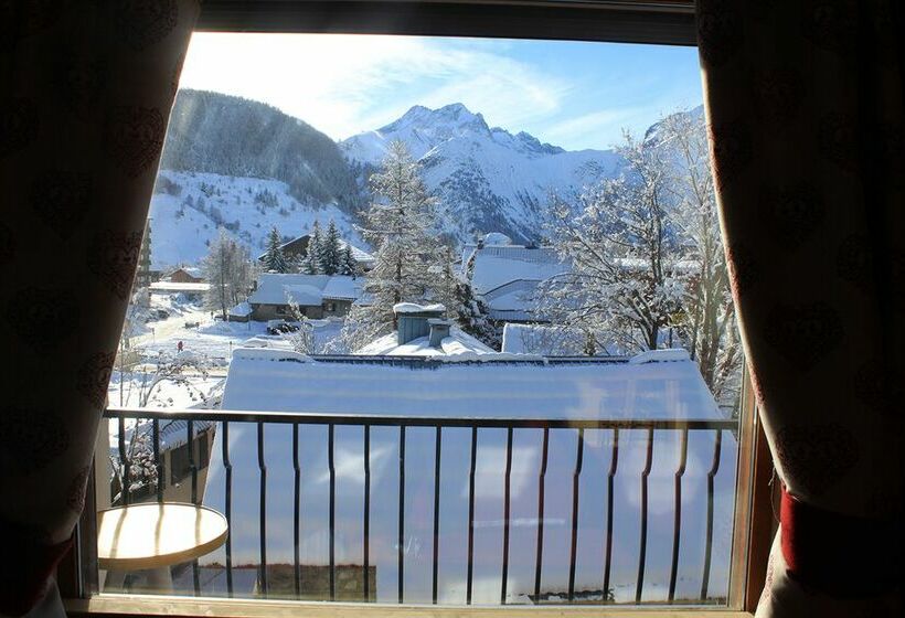 Отель Chalet Des Champions