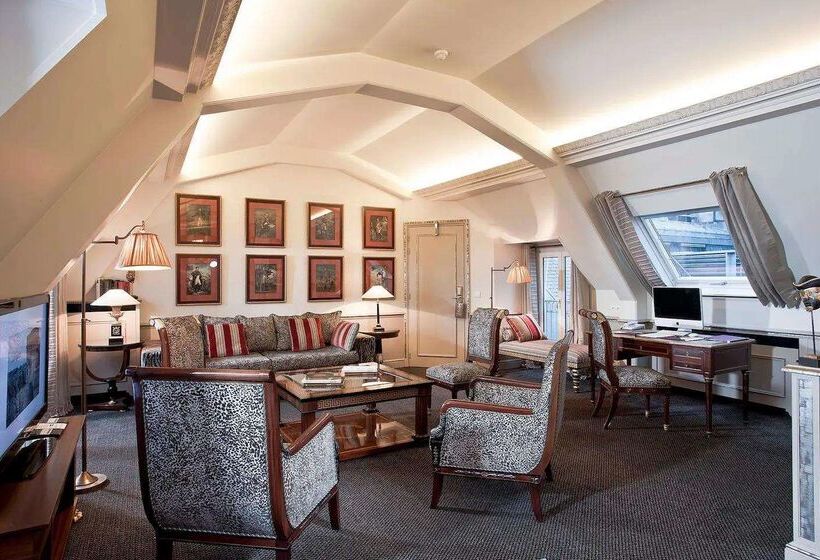 ホテル Hôtel Napoleon Paris